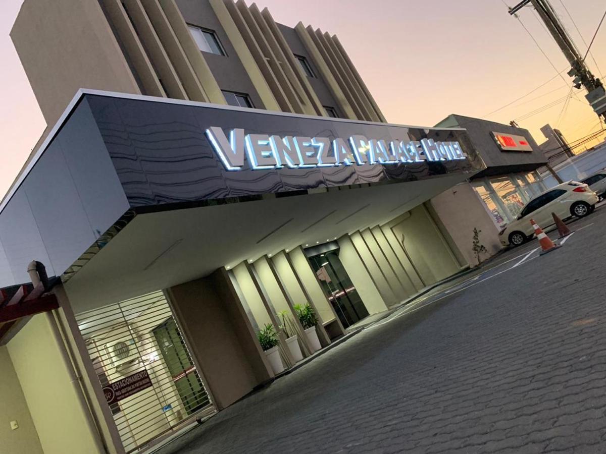 Hotel Veneza Куяба Экстерьер фото