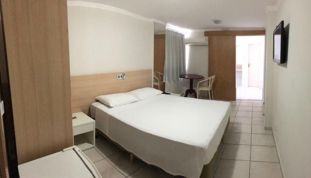Hotel Veneza Куяба Экстерьер фото